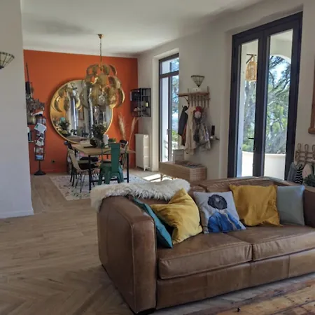 בית נופש Spacious House With A Terrace *