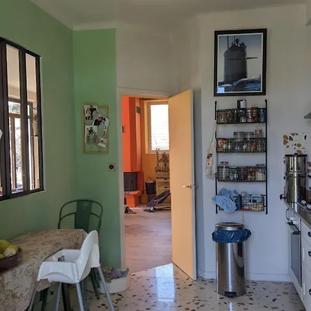 בית נופש Spacious House With A Terrace *