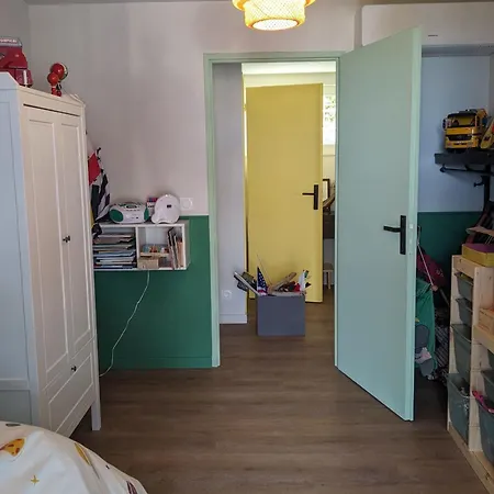 Spacious House With A Terrace בית נופש *