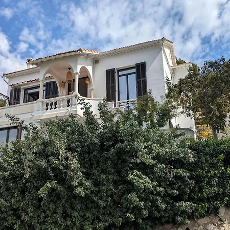 Spacious House With A Terrace *