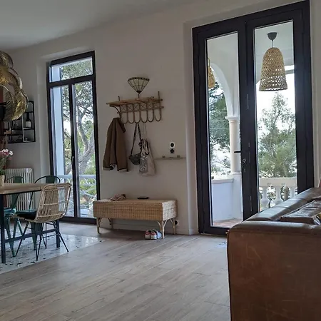 Spacious House With A Terrace * Toulon